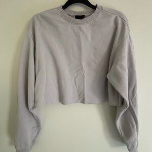 H&M Light Gray Cropped Sweatshirt